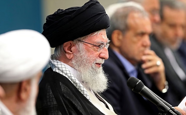 آتلانتیک آمریکا: ممکن است آیت الله خامنه‌ای با یک «توافق بزرگ» با آمریکا موافقت کند