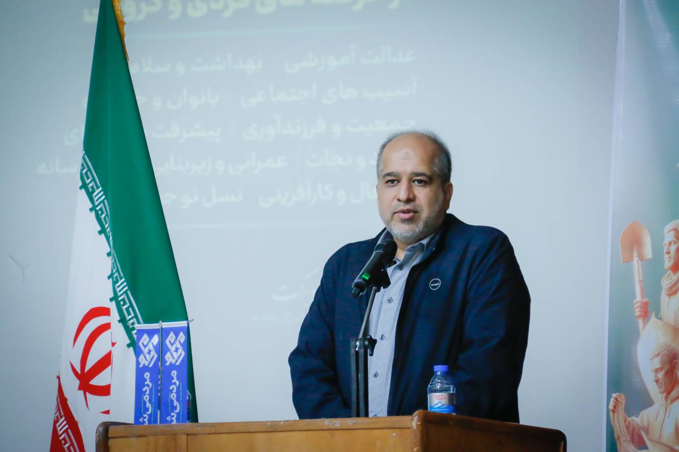 خضریان:  اگر نسل محروم وارد سیاست‌گذاری نشود، کشور گرفتار فاصله طبقاتی می‌شود