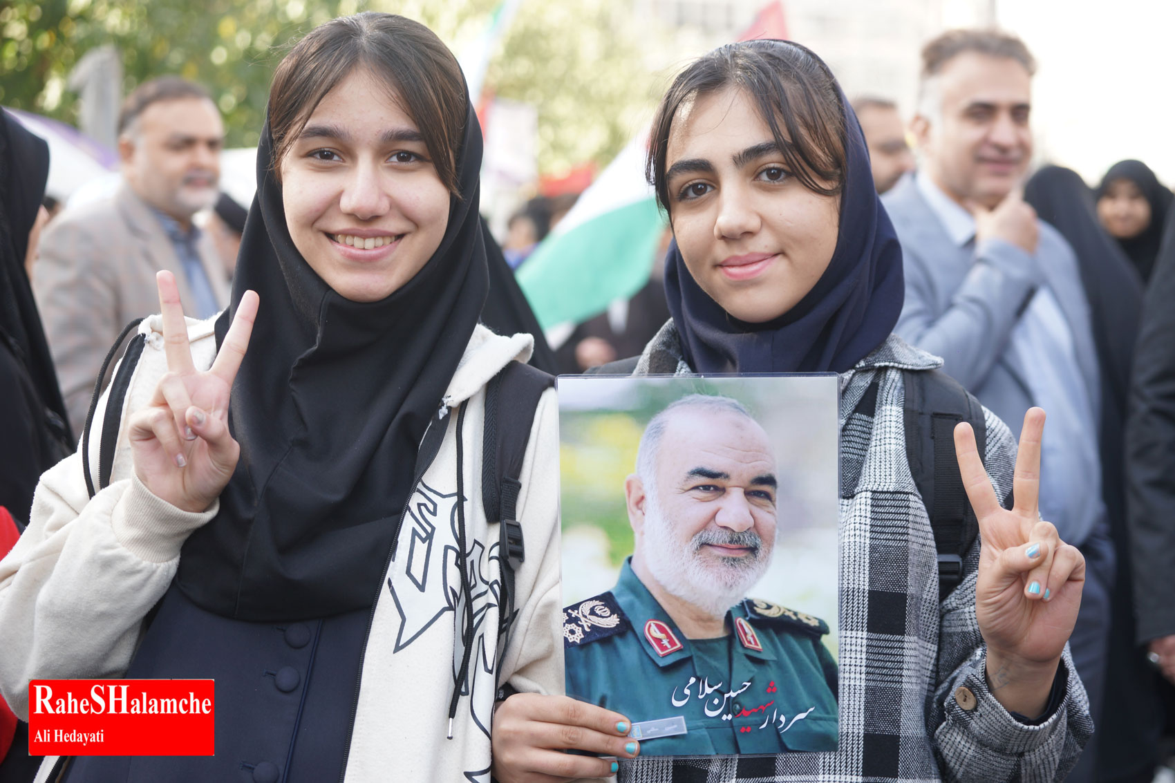 حاشیه‌های تصویری راهپیمایی یوم‌الله 13 آبان تهران