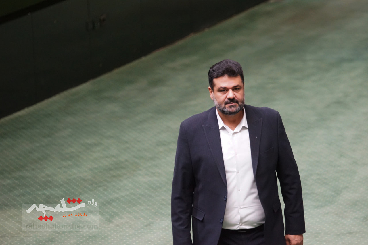 یاسر عربی: ما نیاز به جراحی صریح و دقیق داریم نه مُسکن‌های مقطعی