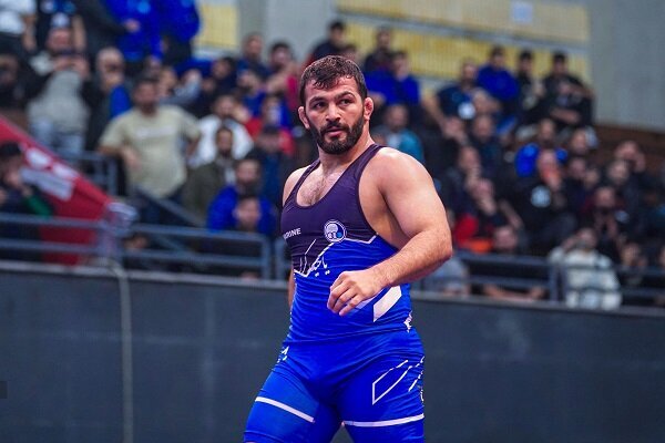 شکست سنگین حسن یزدانی مقابل کشتی‌گیر امریکایی