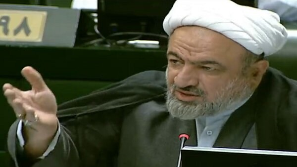 چرا پس از شهادت ۲۴۰۰ نفر از نیروهای انقلابی حتی یک فرماندار عزل نشد