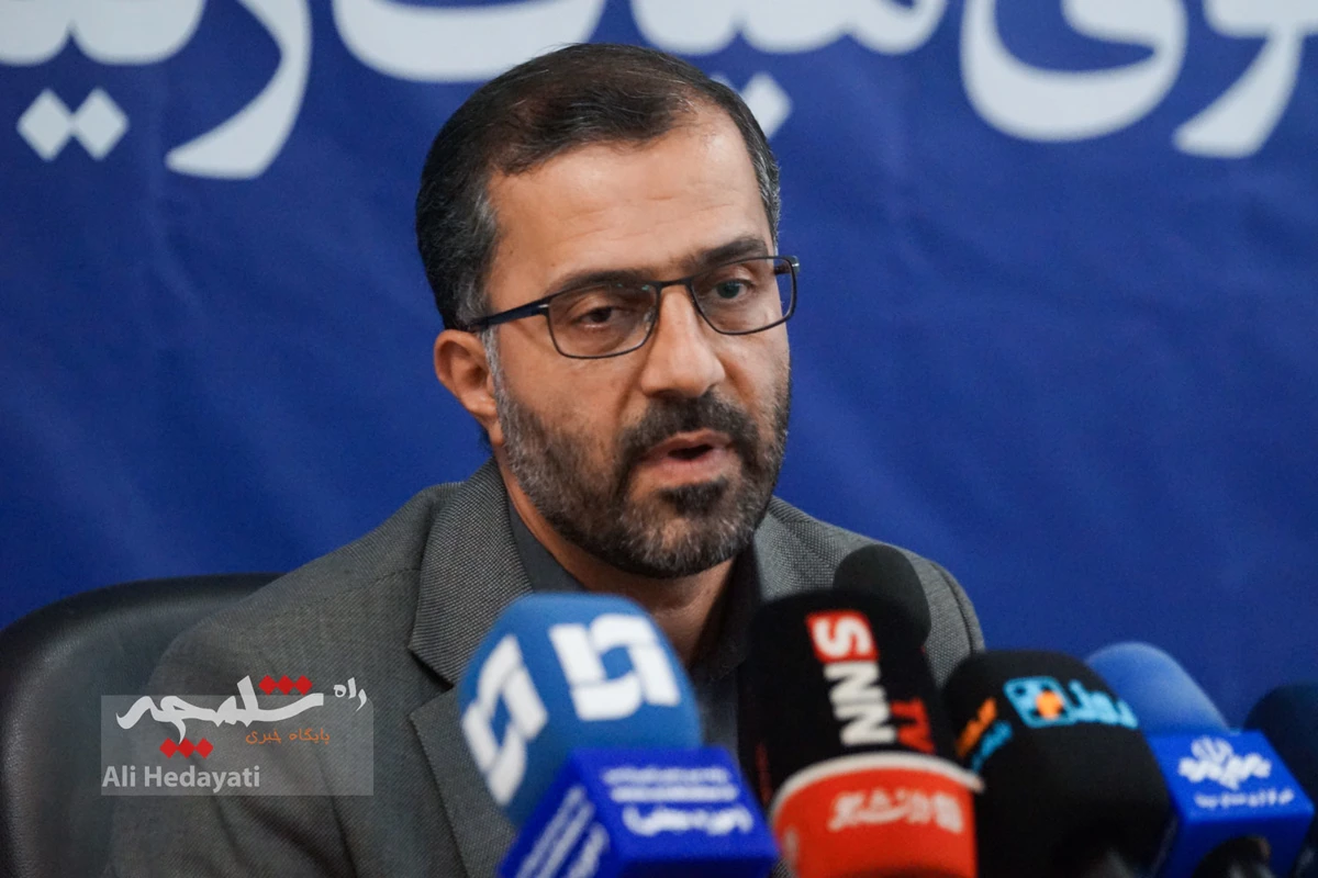 نشست صمیمی سخنگوی مجلس با خبرنگاران +تصاویر