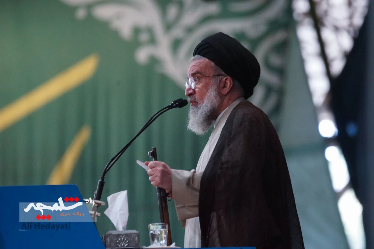 نماز عید قربان در دانشگاه تهران برگزار شد +تصاویر