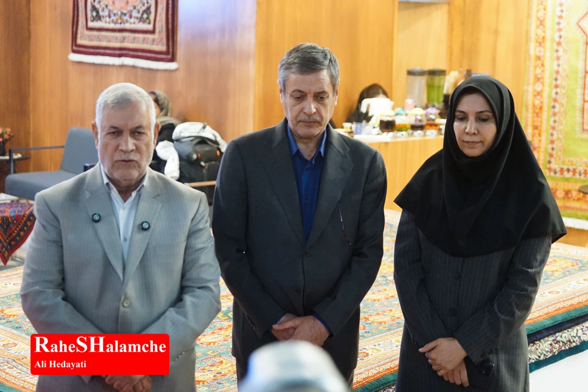 افتتاح نمایشگاه فرش دست‌بافت با حضور شهباز حسن‌پور در تهران +تصاویر