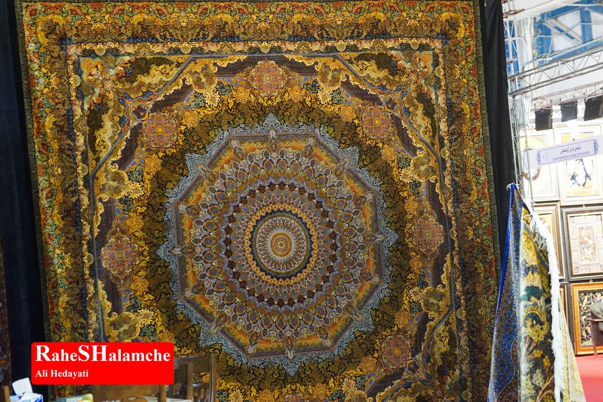 افتتاح نمایشگاه فرش دست‌بافت با حضور شهباز حسن‌پور در تهران +تصاویر