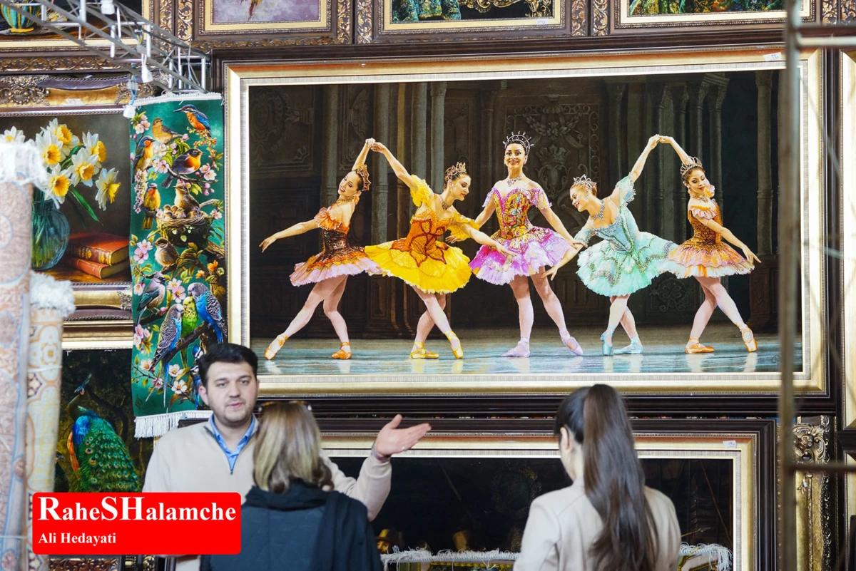 افتتاح نمایشگاه فرش دست‌بافت با حضور شهباز حسن‌پور در تهران +تصاویر