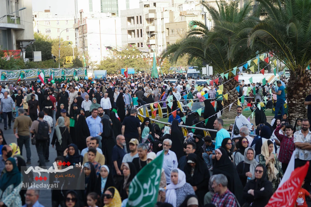 جشن «امت احمد» از میدان هفت تیر تا میدان ولی‌عصر(عج) +تصاویر