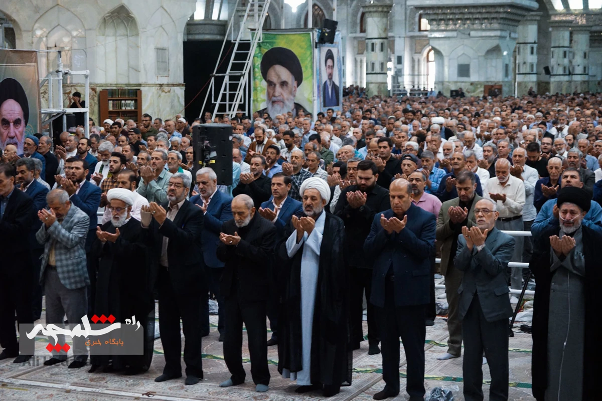 نماز جمعه این هفته تهران در حرم امام خمینی(ره) برگزار شد +تصاویر
