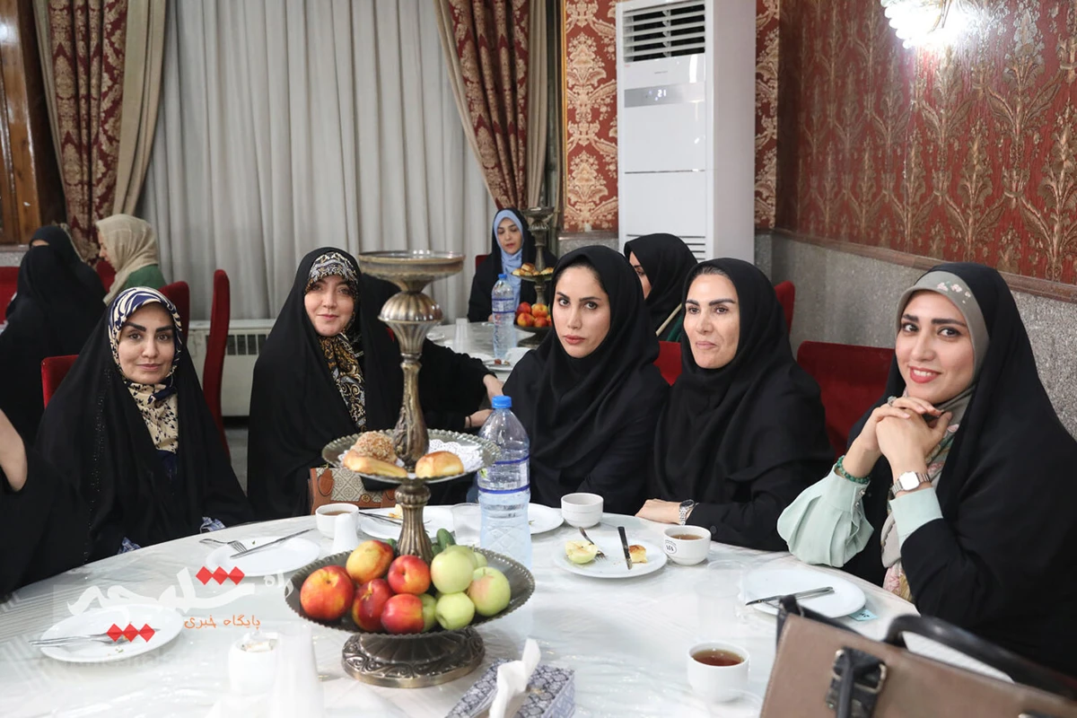 نشست خبرنگاران پارلمانی با حضور رئیس مجلس چه گذشت؟ +تصاویر