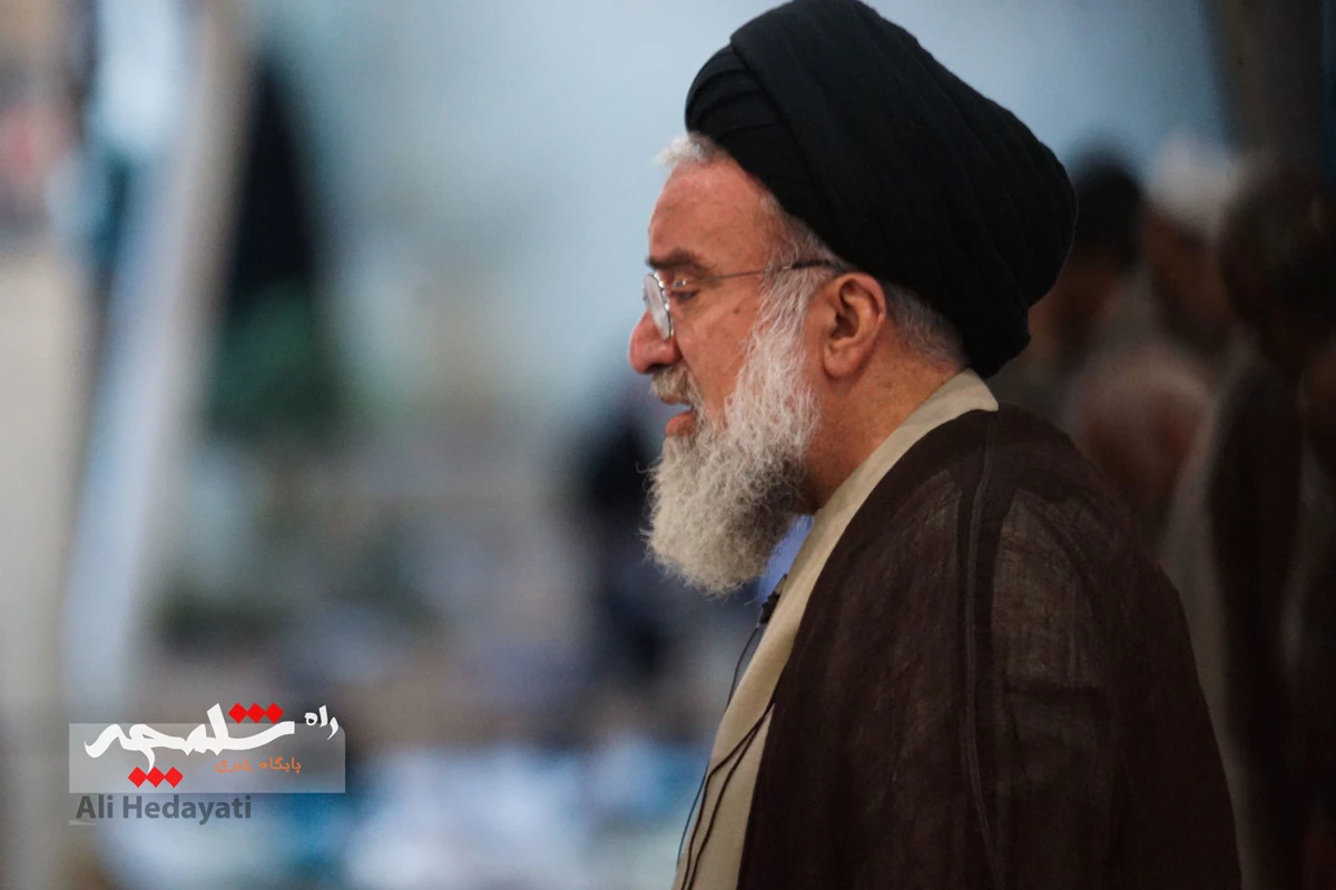 نماز عید قربان در دانشگاه تهران برگزار شد +تصاویر