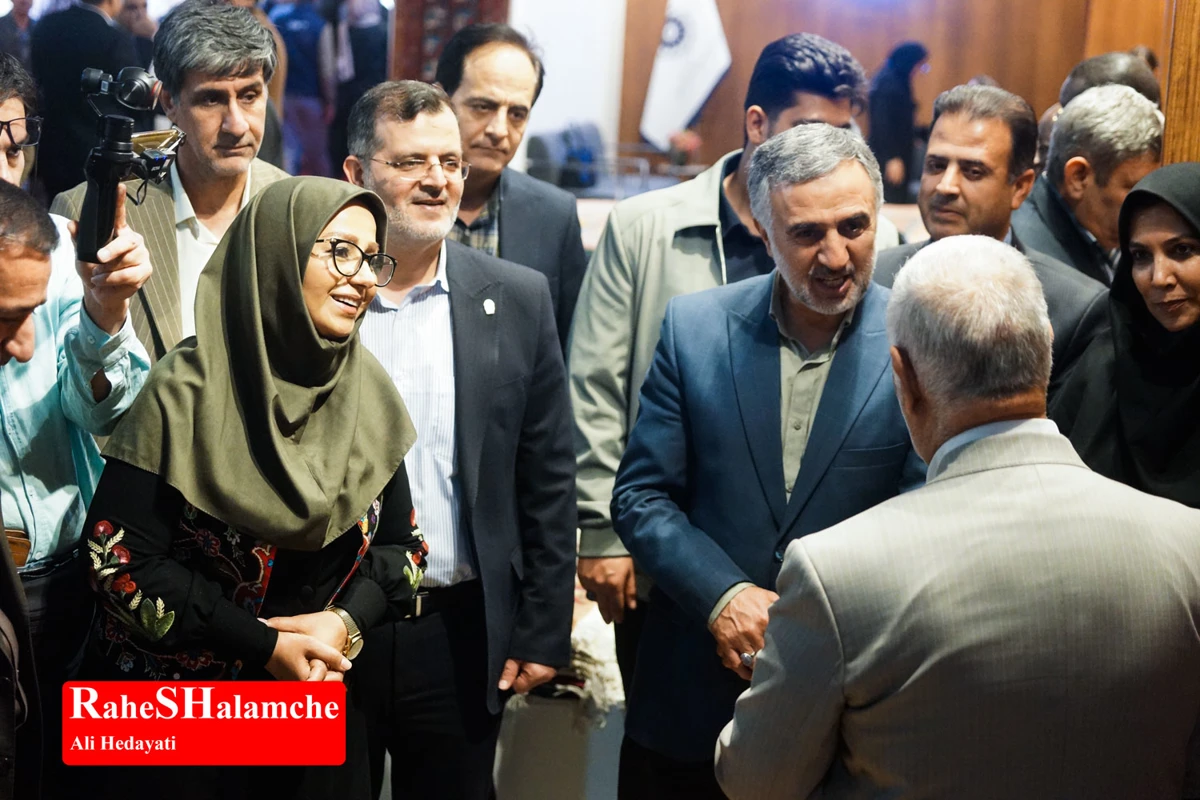 افتتاح نمایشگاه فرش دست‌بافت با حضور شهباز حسن‌پور در تهران +تصاویر