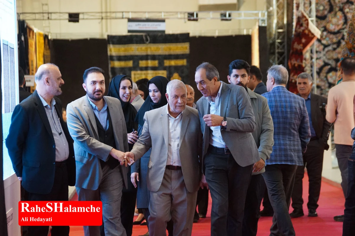 افتتاح نمایشگاه فرش دست‌بافت با حضور شهباز حسن‌پور در تهران +تصاویر
