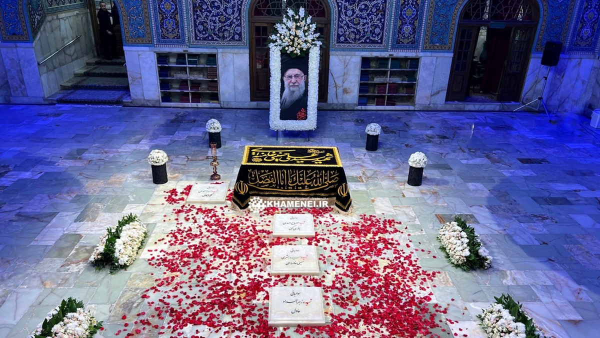 تصاویری از  مزار رهبر شهید