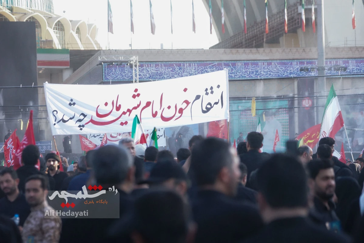 پایان وداع با شکوه با آقای شهید ایران +تصاویر