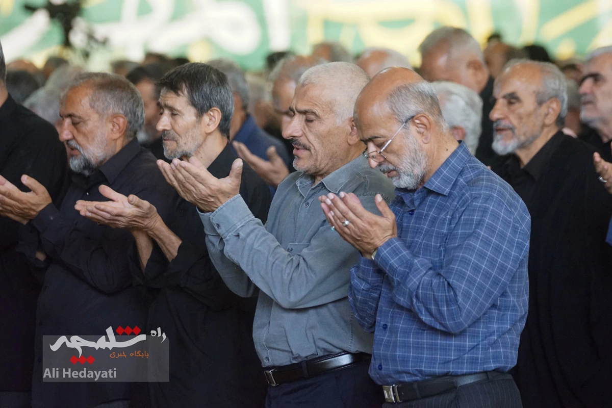 نماز جمعه تهران در آستانه وداع با آقای شهید ایران +تصاویر