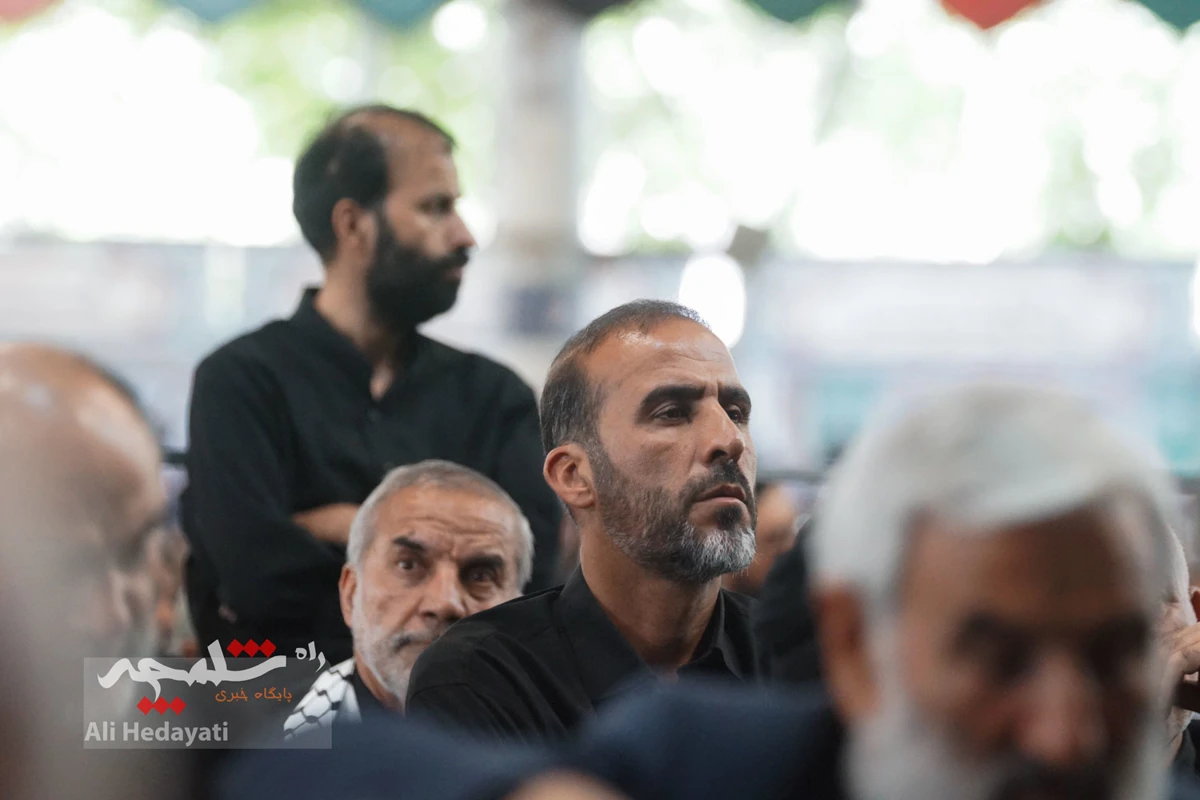 نماز جمعه تهران در آستانه وداع با آقای شهید ایران +تصاویر