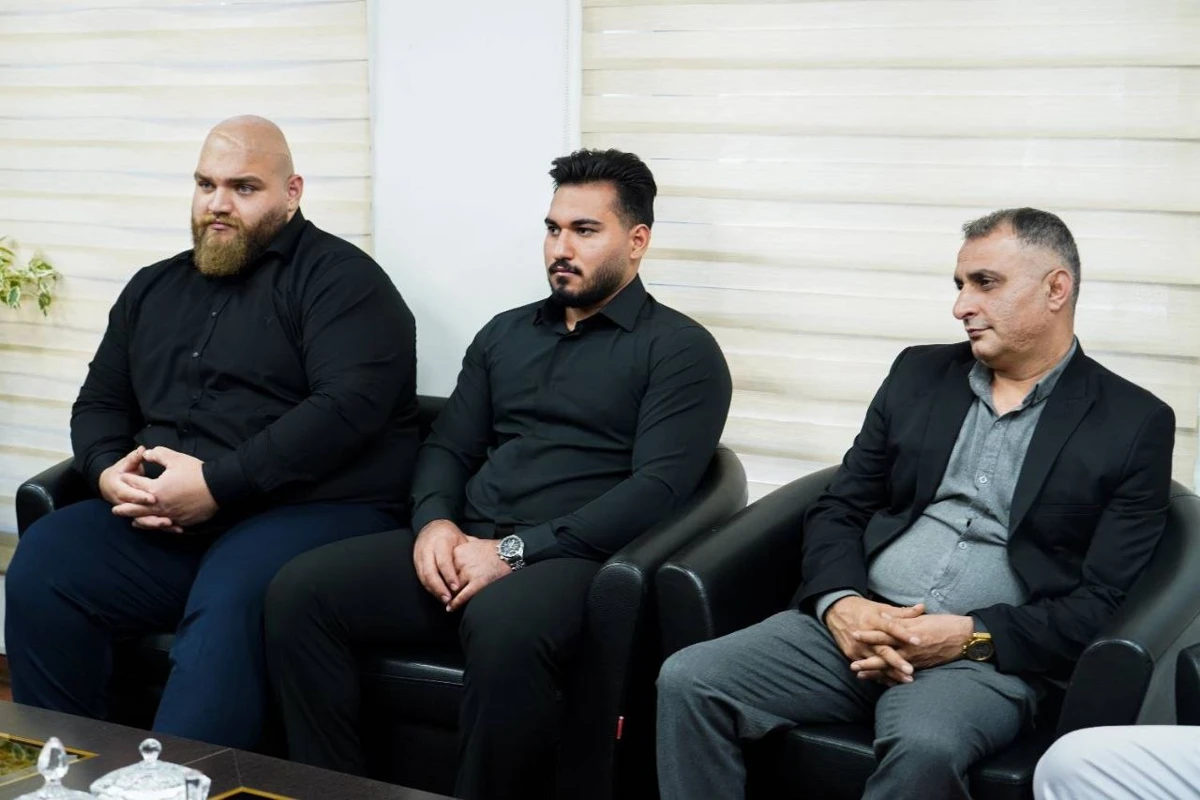 دیدار قهرمانان وزنه برداری با مخبر +تصاویر