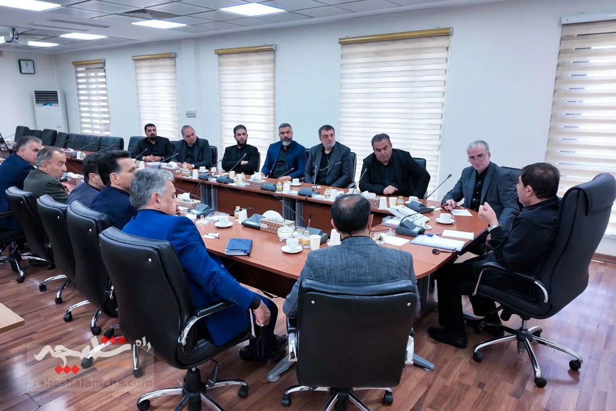 دیدار مخبر با جمعی از نمایندگان اصناف، اتحادیه ها و بازاریان تهران +تصاویر