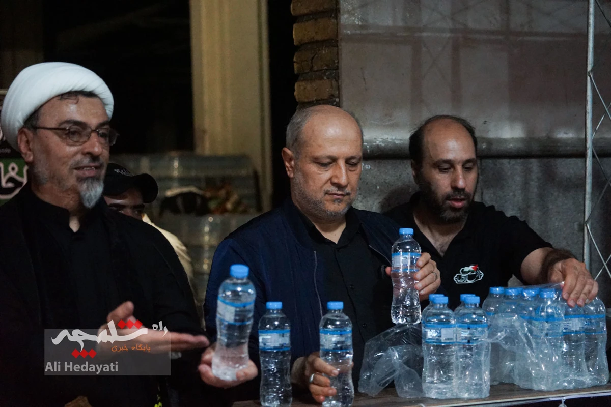 مصلی تهران، قلب تپنده ایران در سوگ رهبر شهید +تصاویر