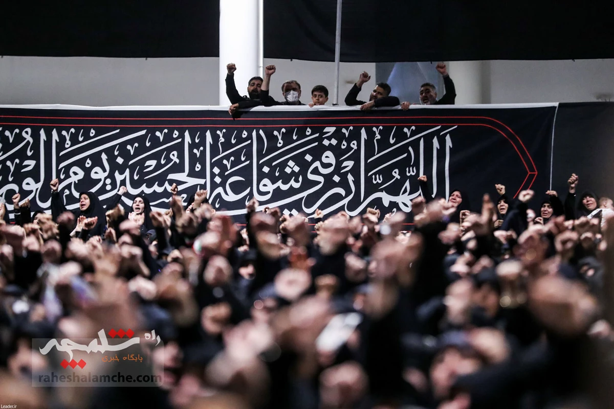 آخرین دیدار خانواده‌های معظم شهدا با رهبر شهید انقلاب +تصاویر