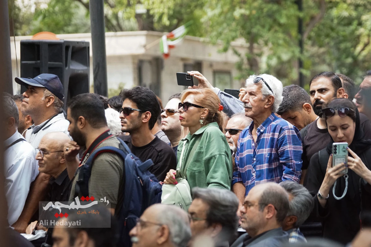 چه کسانی در مراسم تشییع «ایرج» حضور داشتند؟ +تصاویر