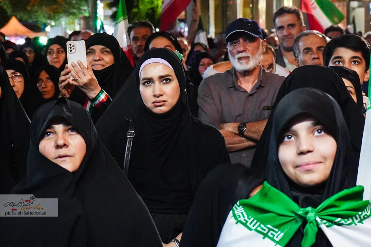 اجتماع هفتاد و هفتمین اجتماع مردمی در چهارراه کوکلا +تصاویر