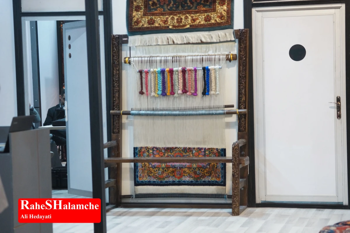 افتتاح نمایشگاه فرش دست‌بافت با حضور شهباز حسن‌پور در تهران +تصاویر