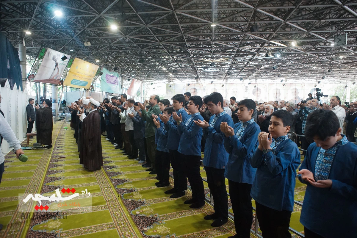 نماز عید قربان در دانشگاه تهران برگزار شد +تصاویر