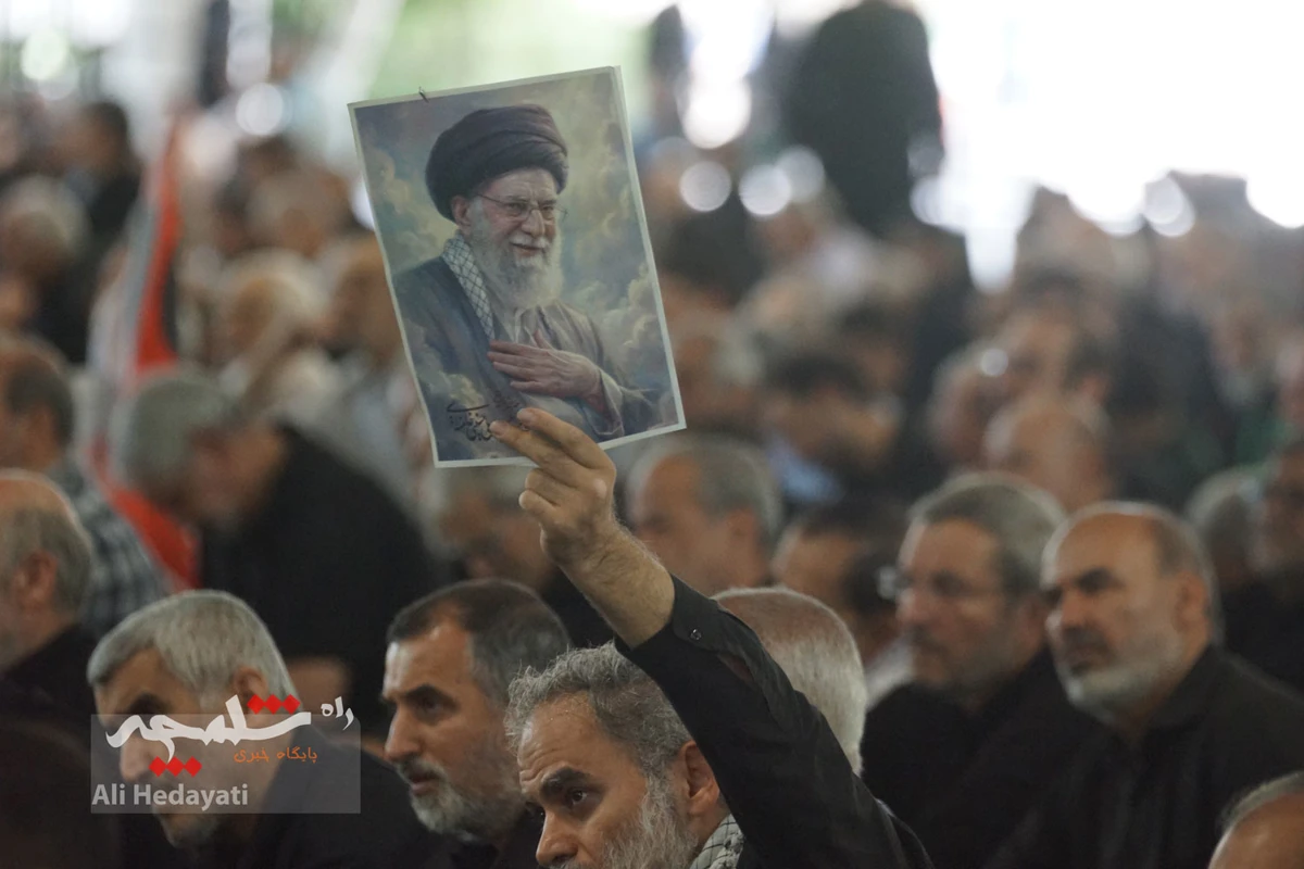 نماز جمعه تهران در آستانه وداع با آقای شهید ایران +تصاویر
