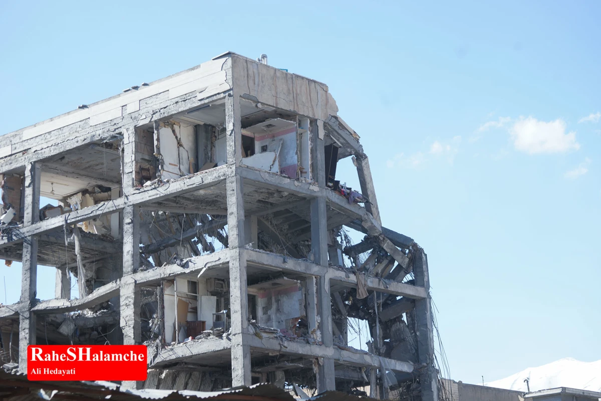 گزارش تصویری از آثار حملات موشکی در دانشگاه شریف و منازل مسکونی