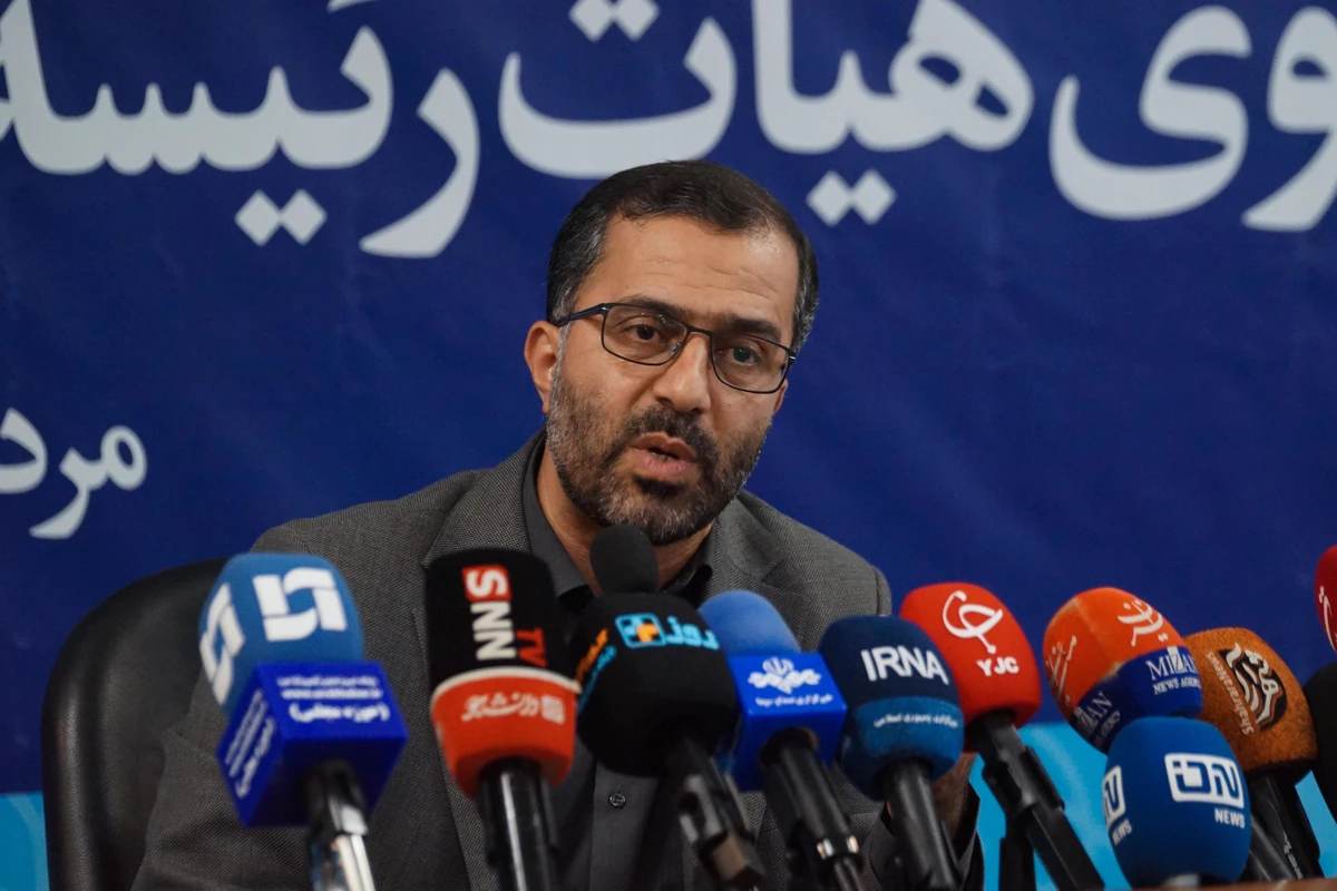 نشست صمیمی سخنگوی مجلس با خبرنگاران +تصاویر