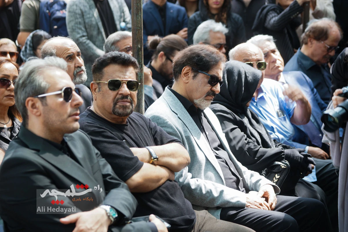 چه کسانی در مراسم تشییع «ایرج» حضور داشتند؟ +تصاویر