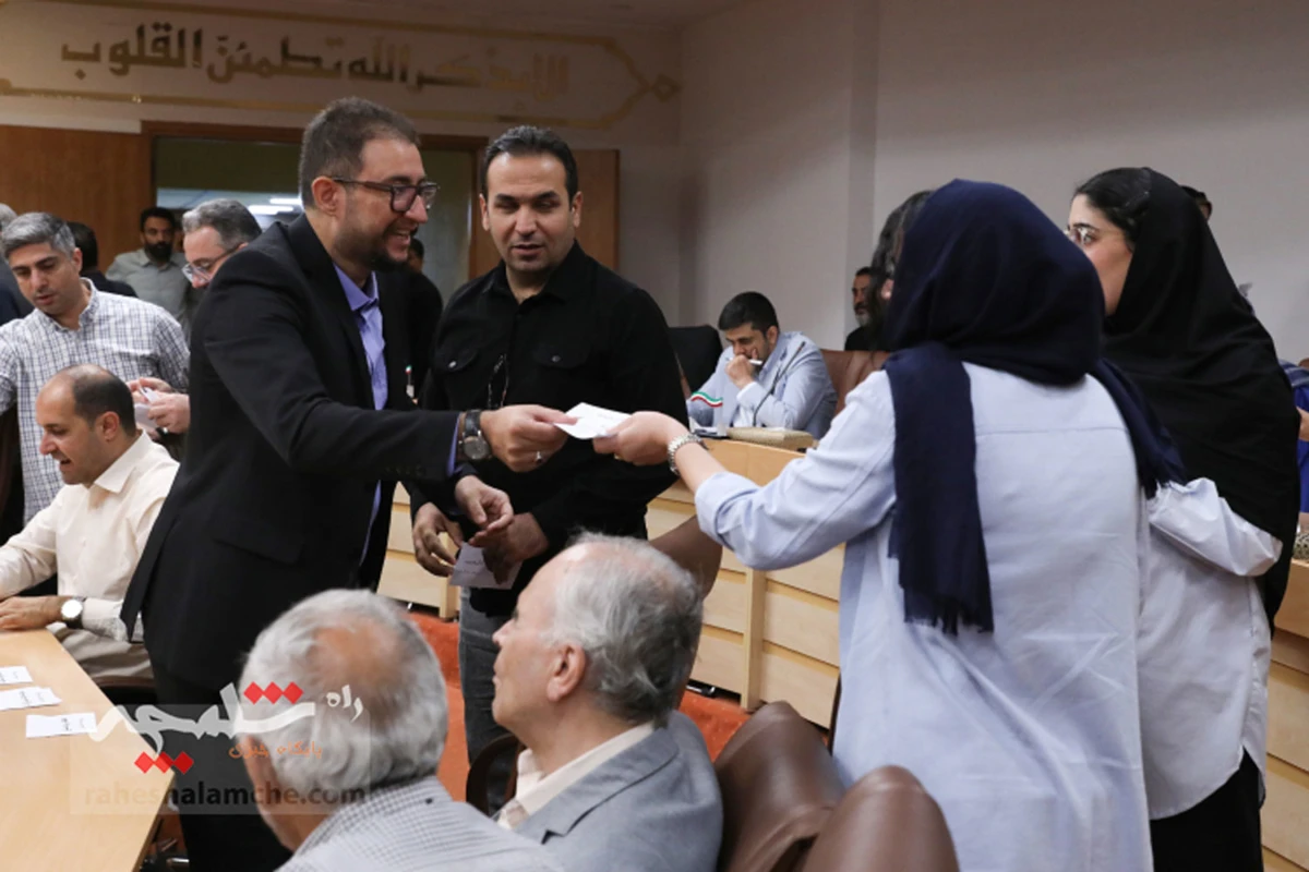 نشست خبری رئیس جمهور با خبرنگاران +تصاویر