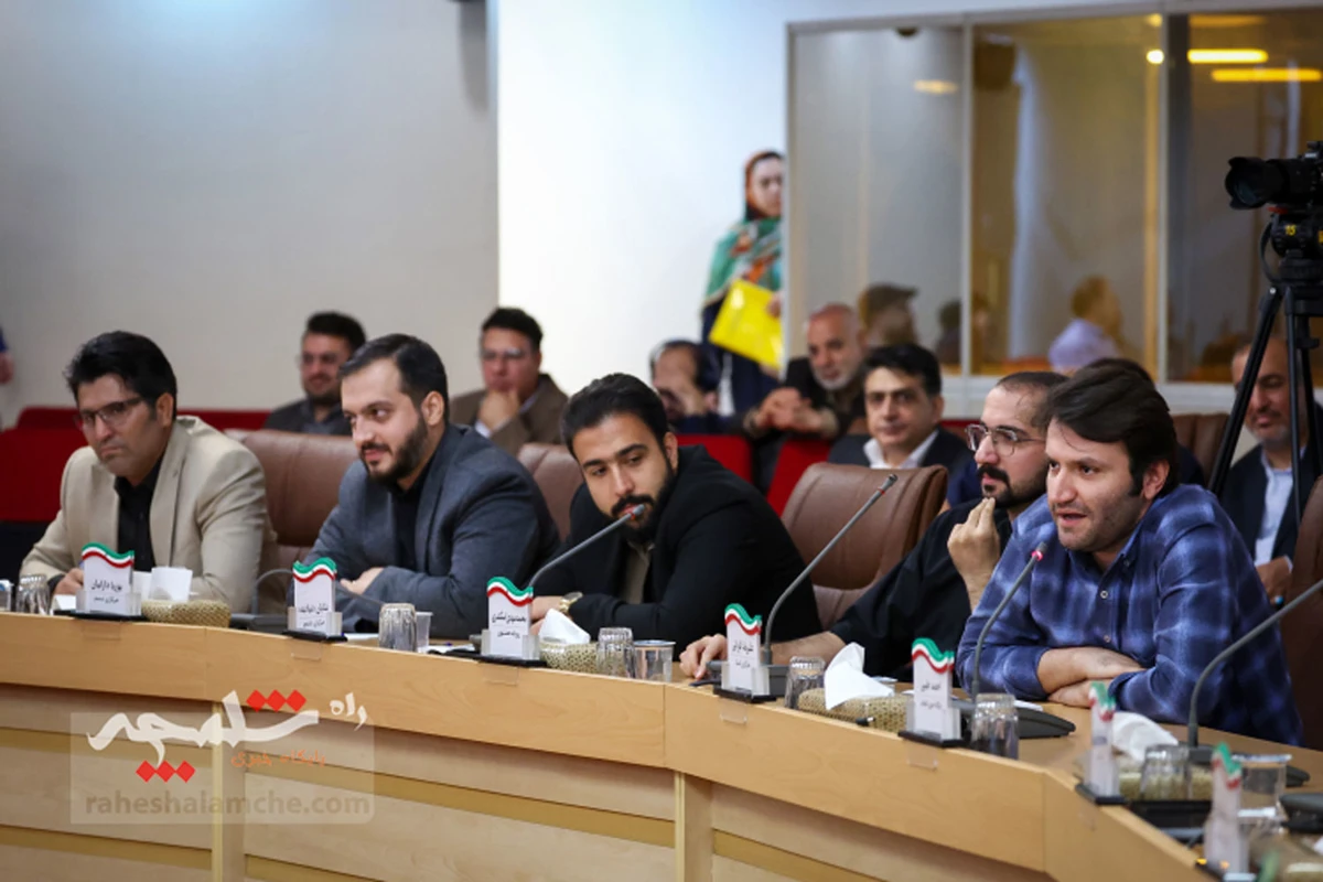 نشست خبری رئیس جمهور با خبرنگاران +تصاویر