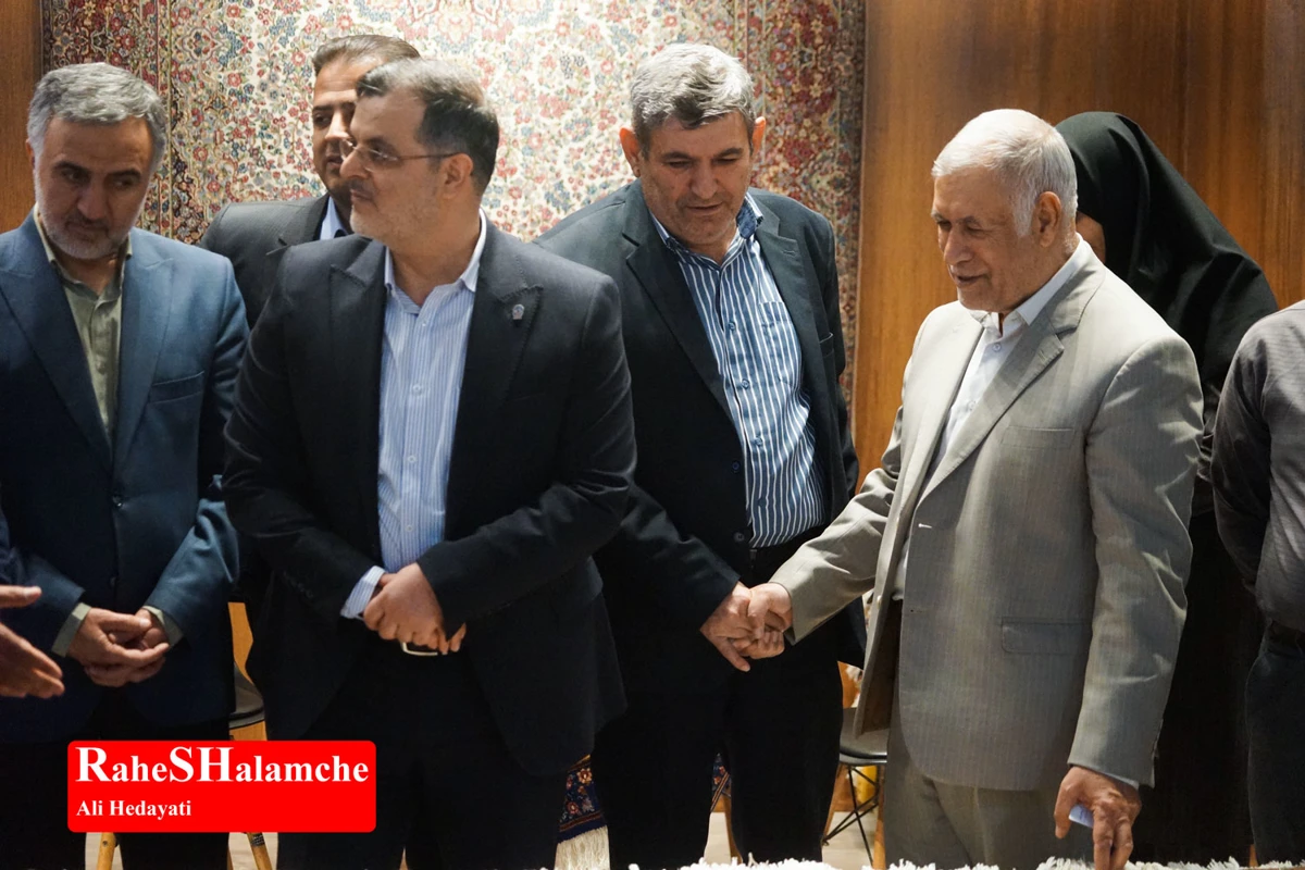 افتتاح نمایشگاه فرش دست‌بافت با حضور شهباز حسن‌پور در تهران +تصاویر