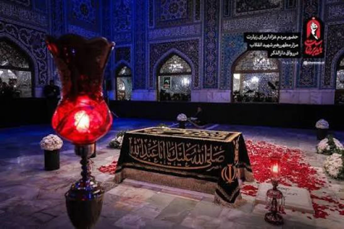 روایتی تازه از حضور رهبر انقلاب در مراسم تدفین امام شهید 