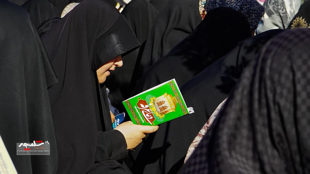 طنین دعای عرفه در حرم شاه عبدالعظیم حسنی(ع) +تصاویر