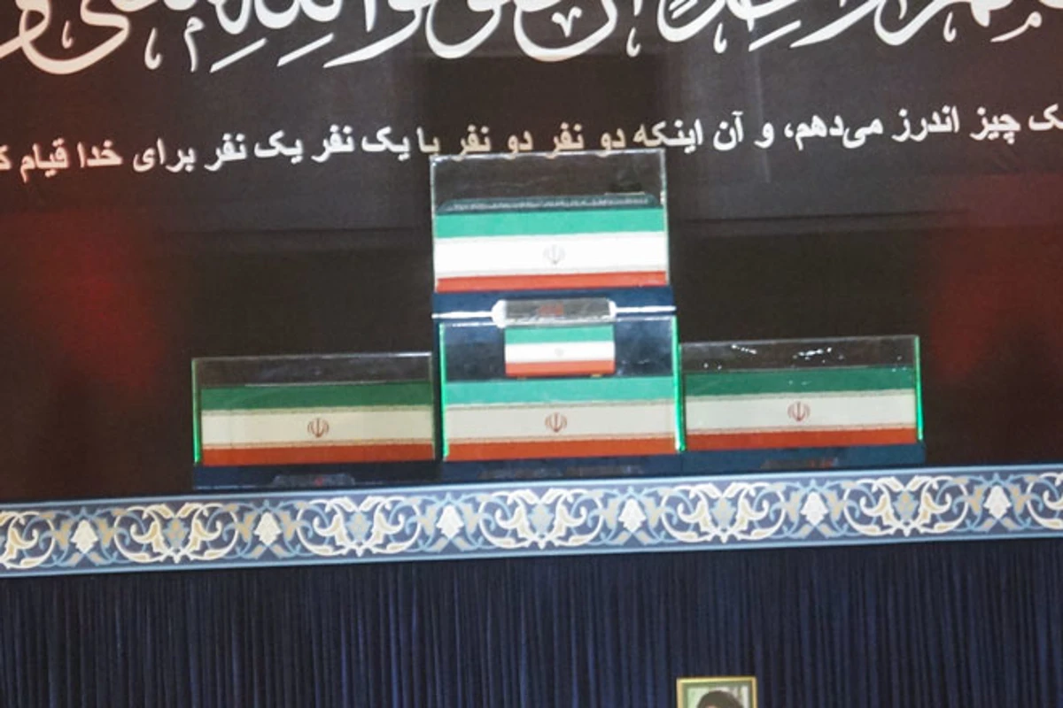 مصلی تهران، قلب تپنده ایران در سوگ رهبر شهید +تصاویر