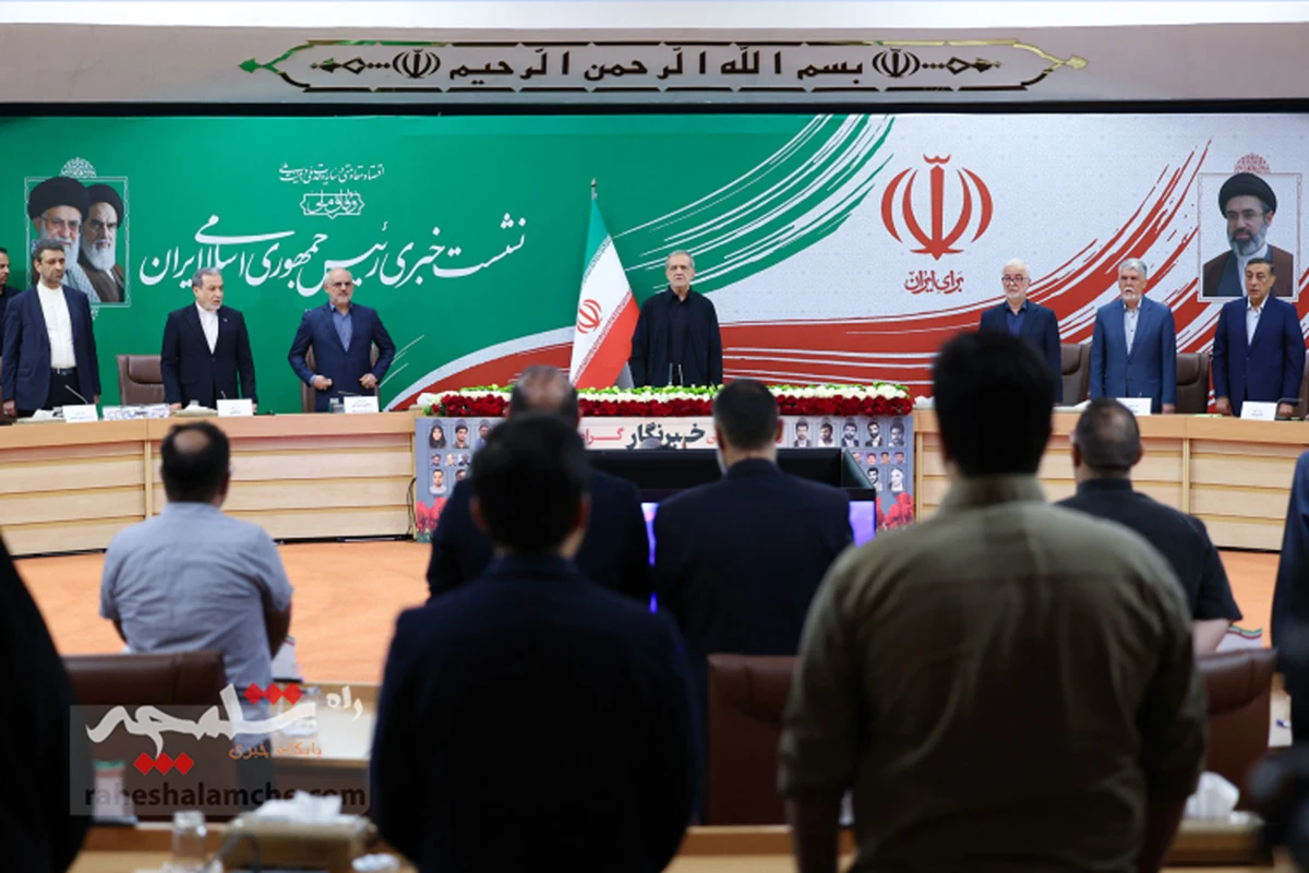 نشست خبری رئیس جمهور با خبرنگاران +تصاویر
