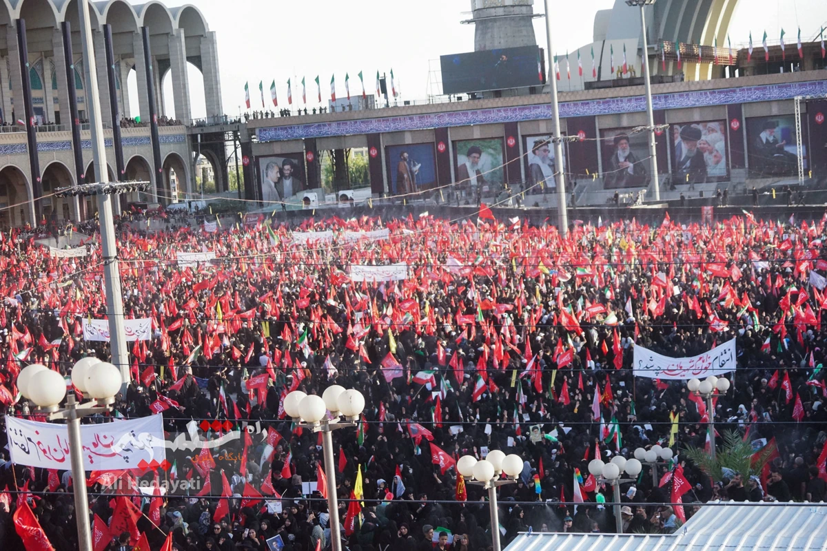 پایان وداع با شکوه با آقای شهید ایران +تصاویر