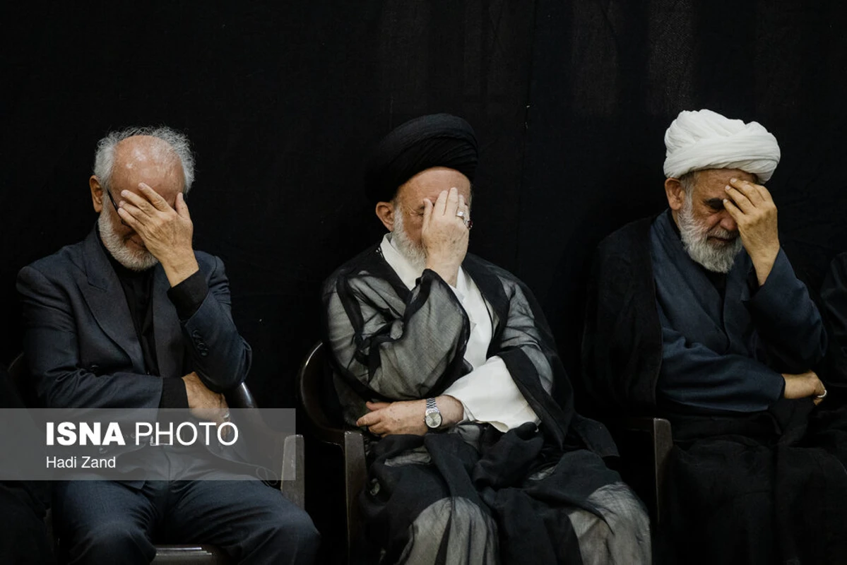 مراسم یادبود شهدای خانواده رهبر انقلاب در حرم عبدالعظیم(ع) +تصاویر