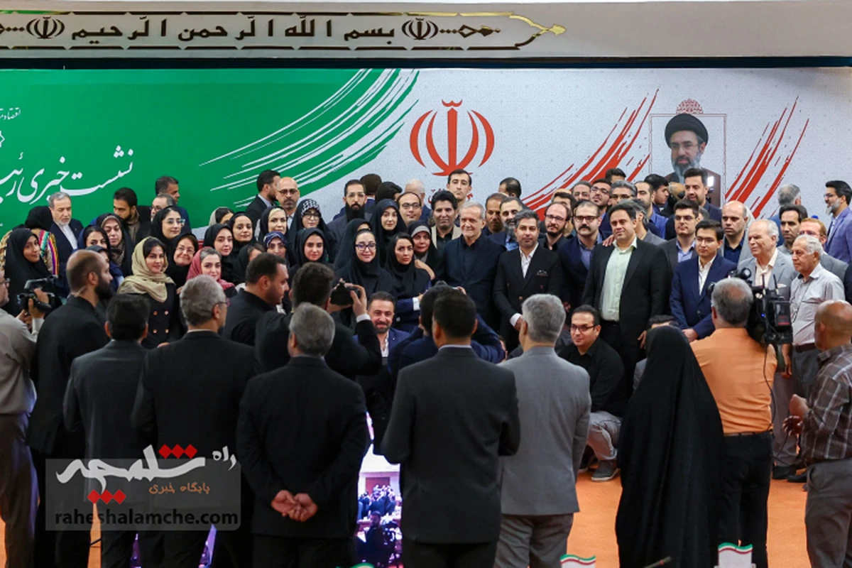 نشست خبری رئیس جمهور با خبرنگاران +تصاویر