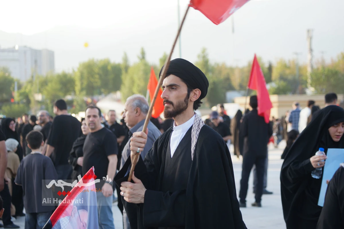 پایان وداع با شکوه با آقای شهید ایران +تصاویر