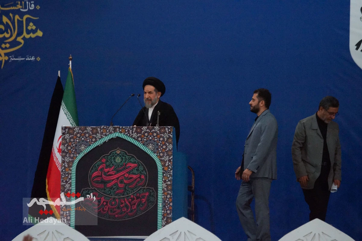 اقامه نماز جمعه تهران در چهارمین روز از ماه محرم +تصاویر
