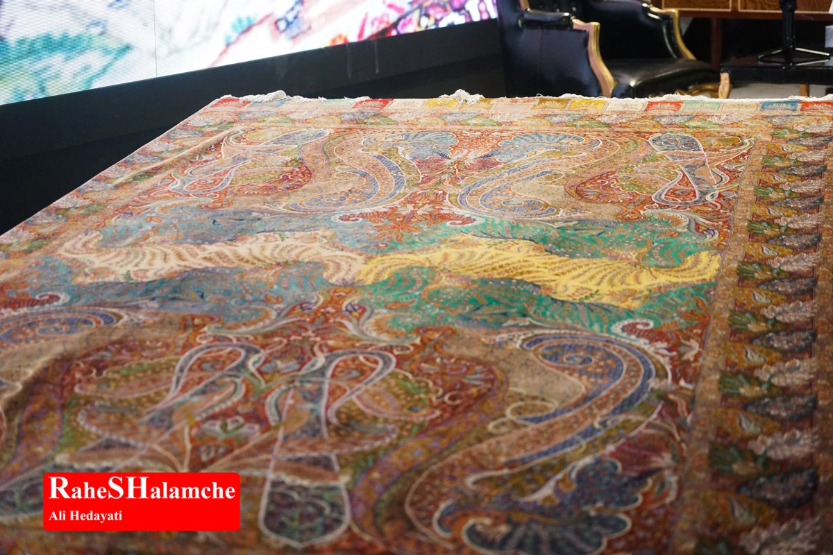 افتتاح نمایشگاه فرش دست‌بافت با حضور شهباز حسن‌پور در تهران +تصاویر