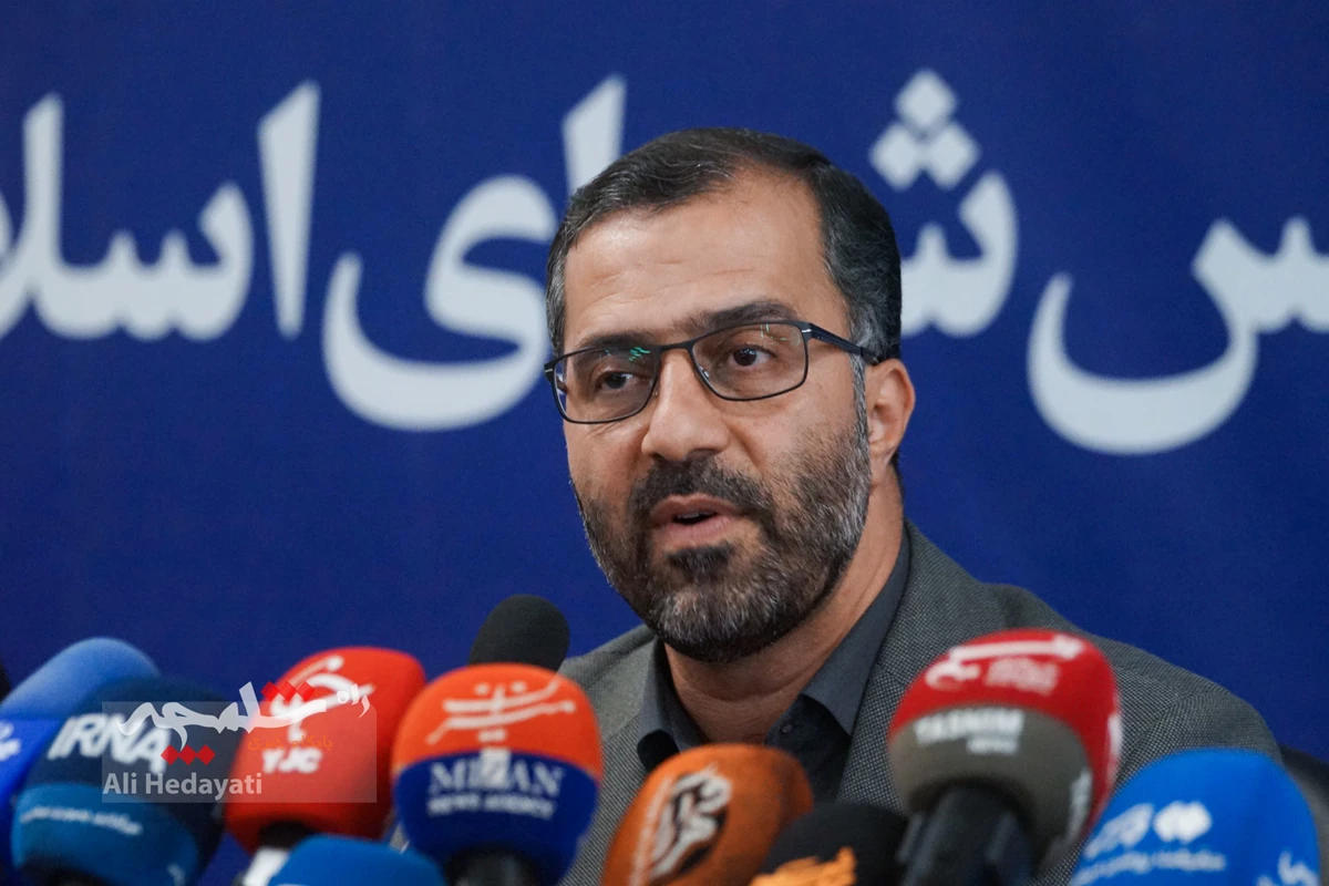 نشست صمیمی سخنگوی مجلس با خبرنگاران +تصاویر