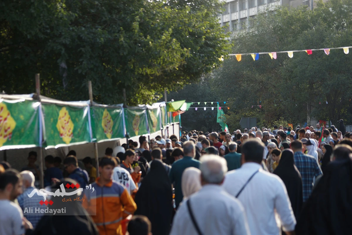 جشن «امت احمد» از میدان هفت تیر تا میدان ولی‌عصر(عج) +تصاویر