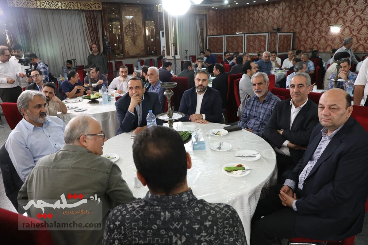 نشست خبرنگاران پارلمانی با حضور رئیس مجلس چه گذشت؟ +تصاویر