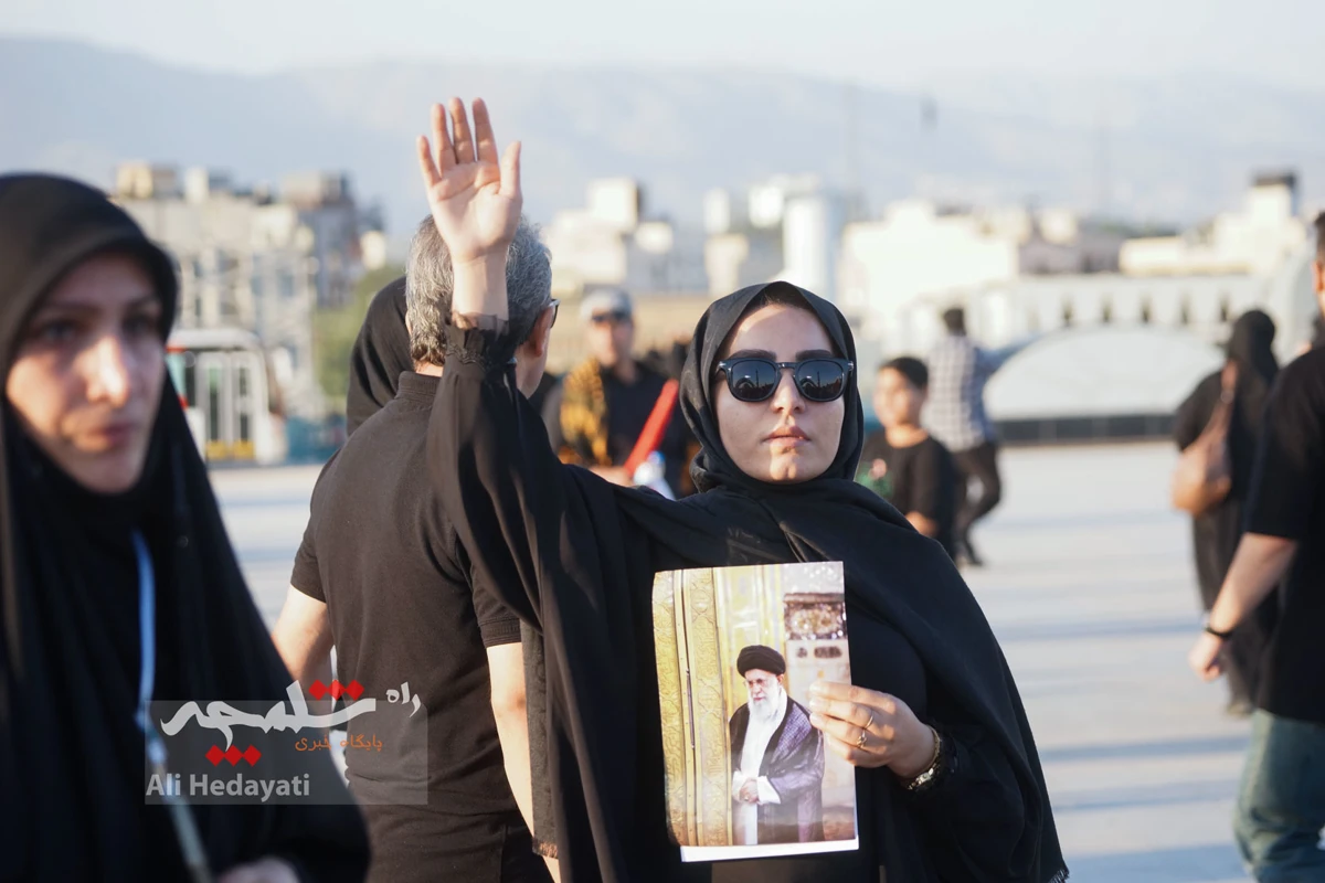 پایان وداع با شکوه با آقای شهید ایران +تصاویر